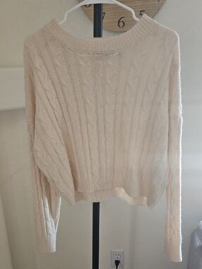 Women’s Cream Cable-Knit Crewneck Sweater